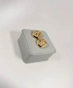 Aretes Topo Cojín Moldeado | Colección Magna | Oro Laminado 18K