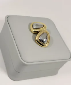 Alternative view of Aretes Topo Triangular Bicolor | Colección Magna | Oro Laminado 18K