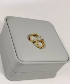 Alternative view of Aretes Huggie Piedras Multicolor Dorado | Colección Essenza | Oro Laminado 18K