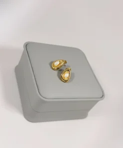 Aretes Topo Gota Perla Dorado | Colección Essenza | Oro Laminado 18K