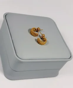 Alternative view of Aretes Candonga Croissant Dorada | Colección Essenza | Oro Laminado 18K