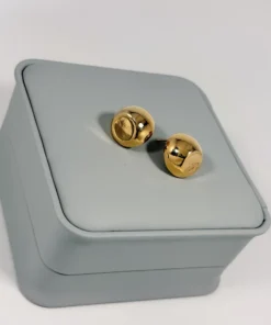 Alternative view of Aretes Topo Domo Liso Dorado | Colección Essenza | Oro Laminado 18K