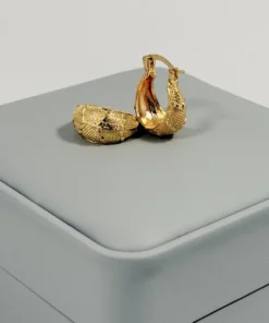 Alternative view of Aretes Candonga Mini Gota Granulada Dorada | Colección Cerchio | Oro Laminado 18K