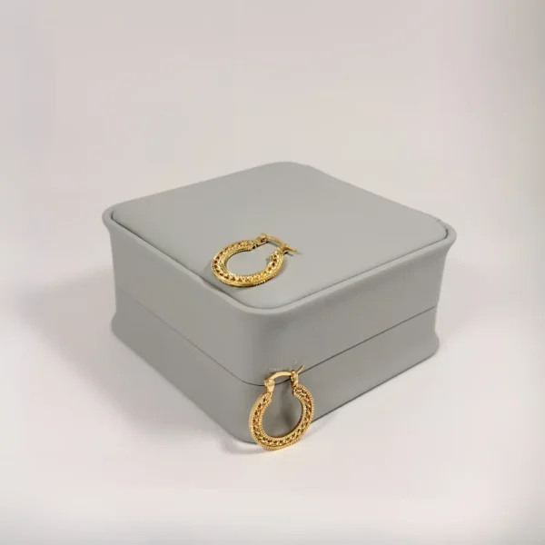 Aretes Candonga Aro Bizantino Dorada | Colección Cerchio | Oro Laminado 18K