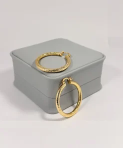 Aretes Candonga Aro Cable Grueso Dorada en Oro Laminado 18K | Colección Cerchio | Dorado con Textura Cable