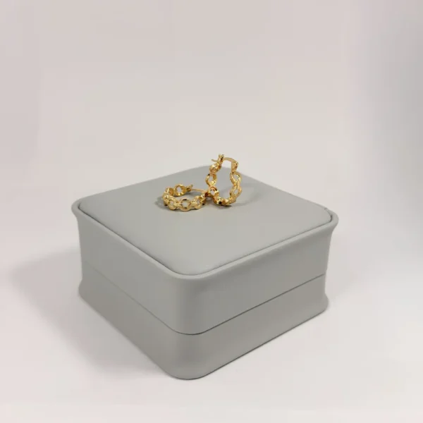 Aretes Candonga Mediana Eslabones Rolo Dorada | Colección Cerchio | Oro Laminado 18K