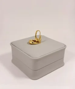 Aretes Candonga Mini Gota Lisa Dorada | Colección Cerchio | Oro Laminado 18K