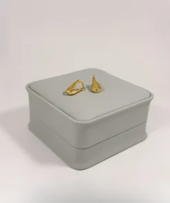 Aretes Candonga Mini Lágrima Lisa Dorada | Colección Cerchio | Oro Laminado 18K