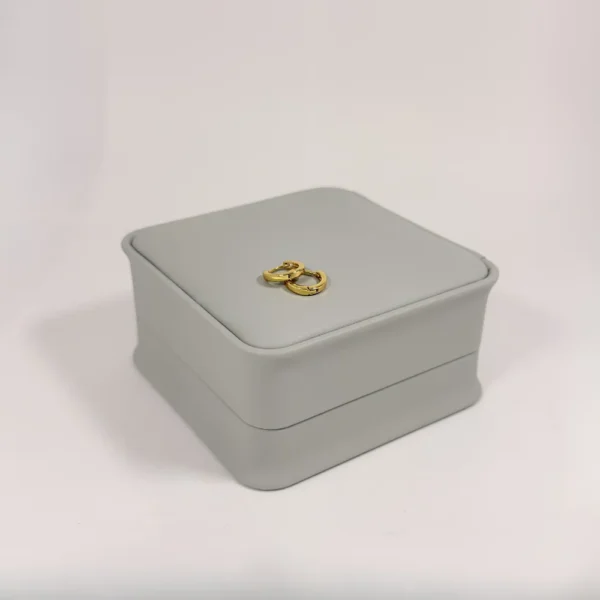 Aretes Huggie Mini Redondo Liso Dorado | Colección Chiuso | Oro Laminado 18K