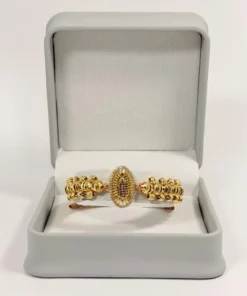 Alternative view of Pulsera Tejida | Virgen de Guadalupe | Oro Laminado 18K | Color Beige Oscuro.