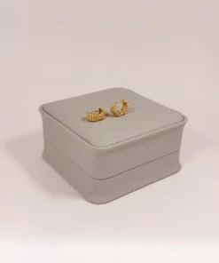 Aretes Huggie Mini Bolitas Triple Fila Dorado | Colección Chiuso | Oro Laminado 18K