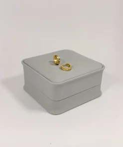 Aretes Huggie Mini Acolchado Dorado | Colección Chiuso | Oro Laminado 18K