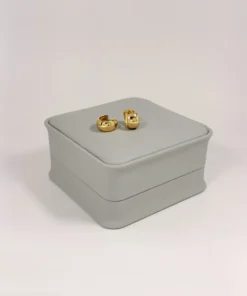 Aretes Huggie Mini Ancho Liso Dorado | Colección Chiuso | Oro Laminado 18K