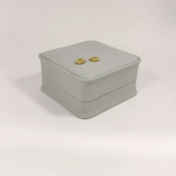 Aretes Huggie Mini Doble Fila Corazones Dorado | Colección Chiuso | Oro Laminado 18K