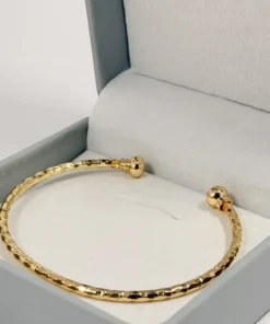 Alternative view of Brazalete Aro Texturizado con Esferas Dorado | Oro Laminado 18K