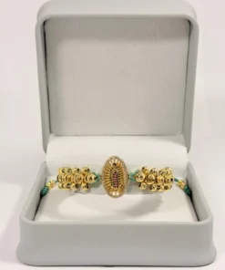 Alternative view of Pulsera Tejida | Virgen de Guadalupe | Oro Laminado 18K | Color Verde Salvia.