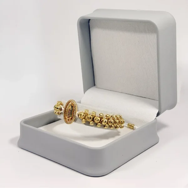 Pulsera Tejida | Virgen de Guadalupe | Oro Laminado 18K | Color Blanco.
