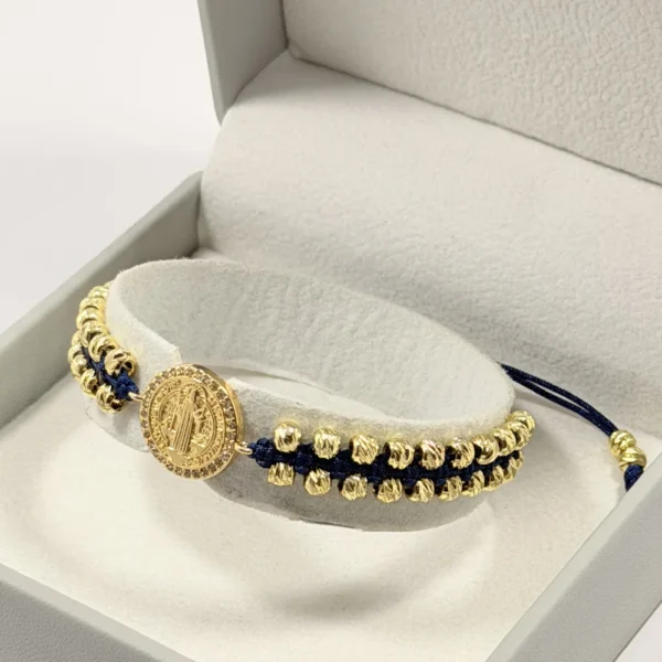 Alternative view of Pulsera Tejida | San Benito | Oro Laminado 18K | Color Azul Rey.